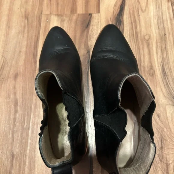 Nisolo Black Chelsea Boot - Picture 5 of 7